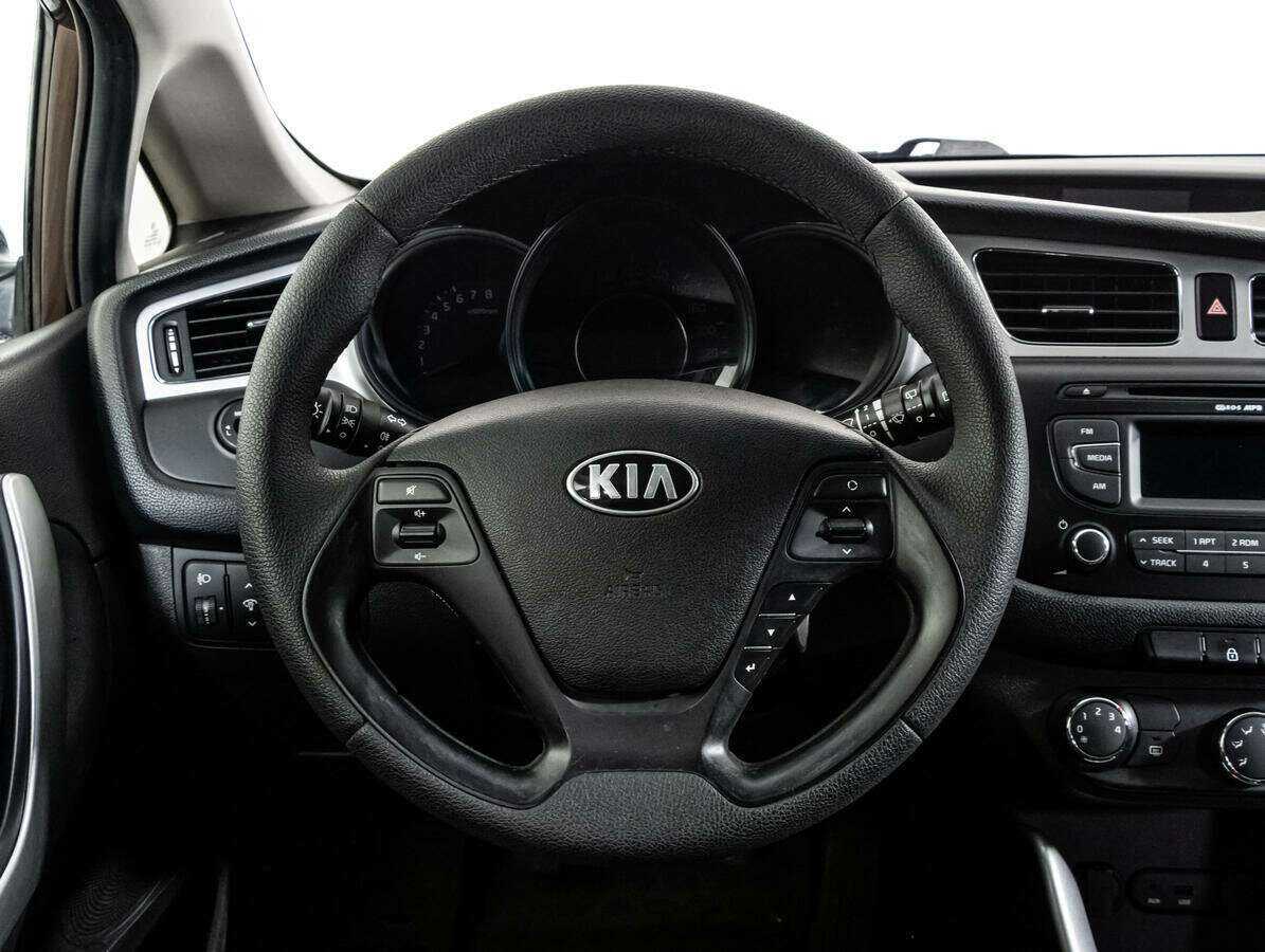 Kia Ceed б/у, 2015, Механическая. Фото: #11