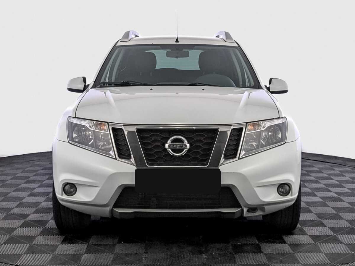 Nissan Terrano б/у, 2015, Автоматическая. Фото: #1