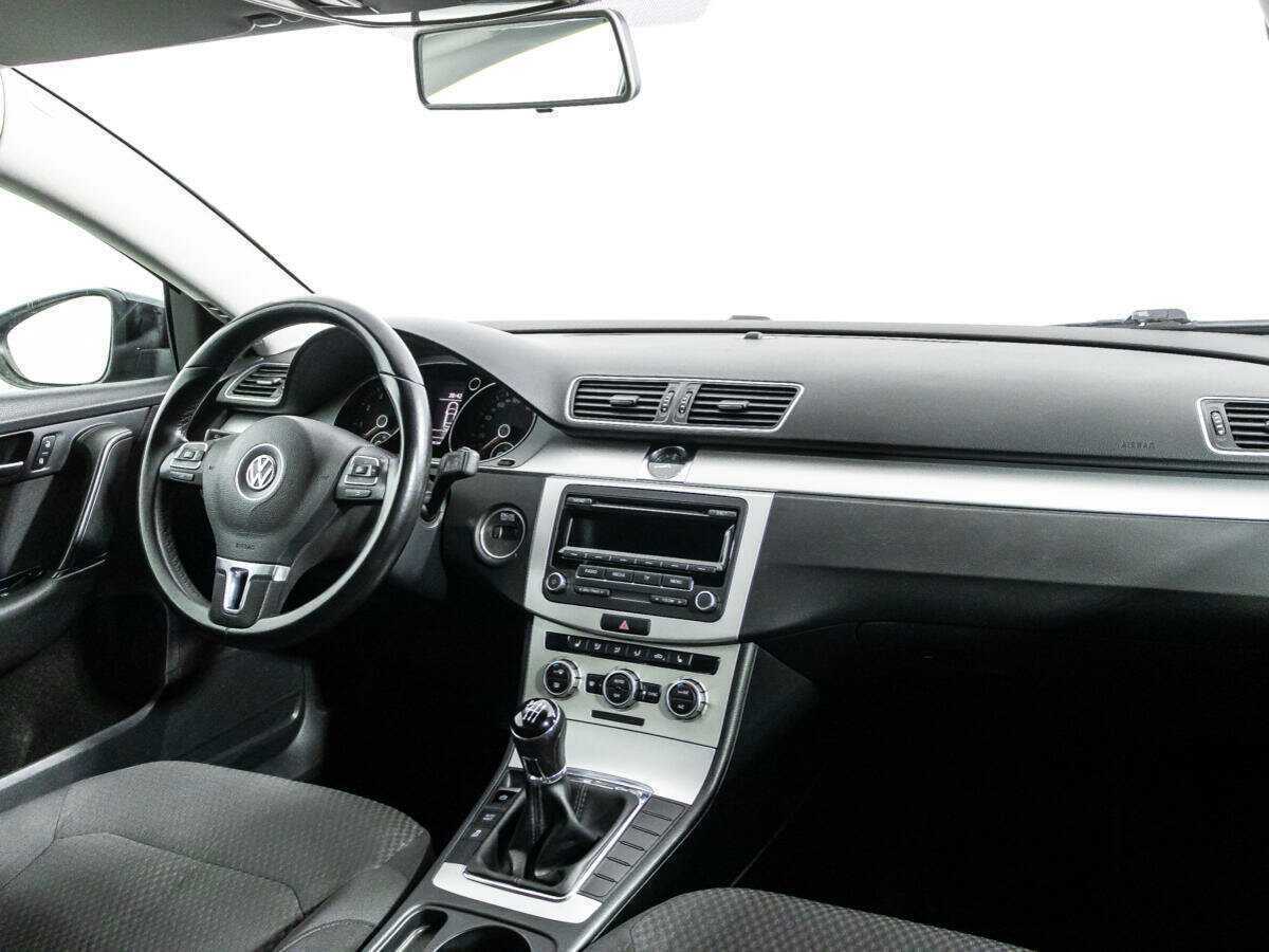 Volkswagen Passat б/у, 2013, Механическая. Фото: #8