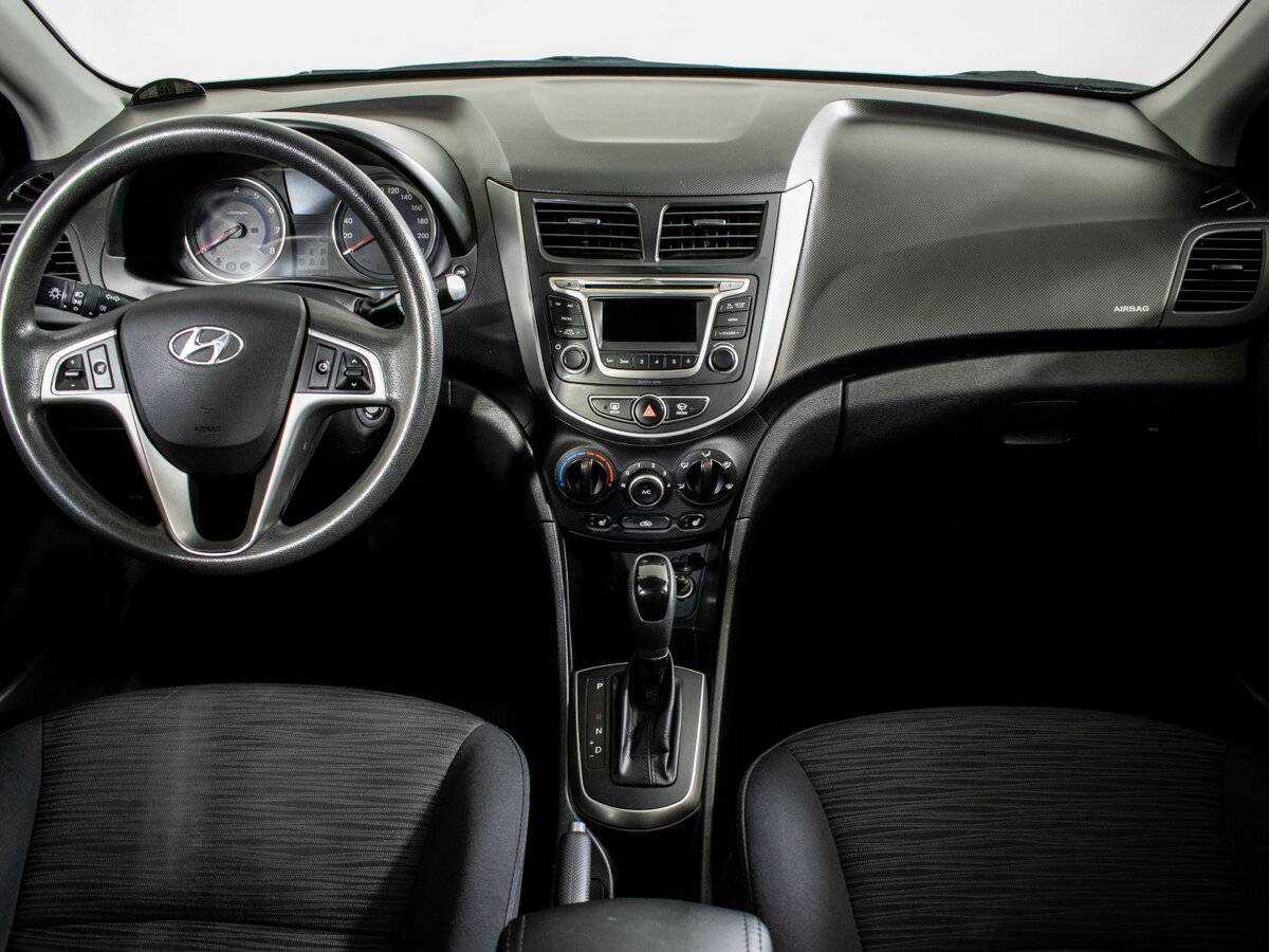 Hyundai Solaris б/у, 2015, Автоматическая. Фото: #10