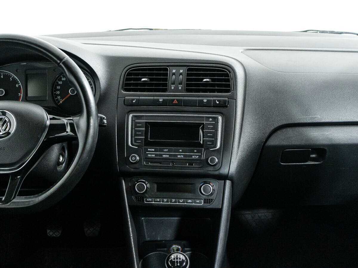 Volkswagen Polo б/у, 2016, Механическая. Фото: #12