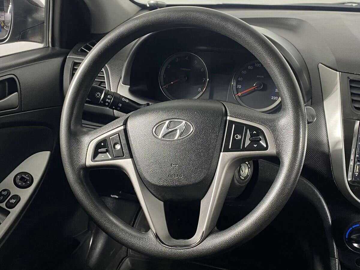 Hyundai Solaris б/у, 2016, Автоматическая. Фото: #11