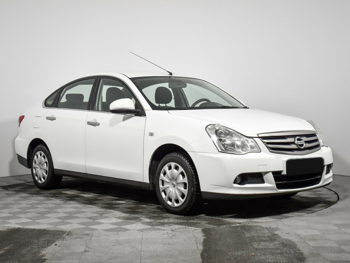 Nissan Almera б/у, 2013, Механическая. Фото: #2