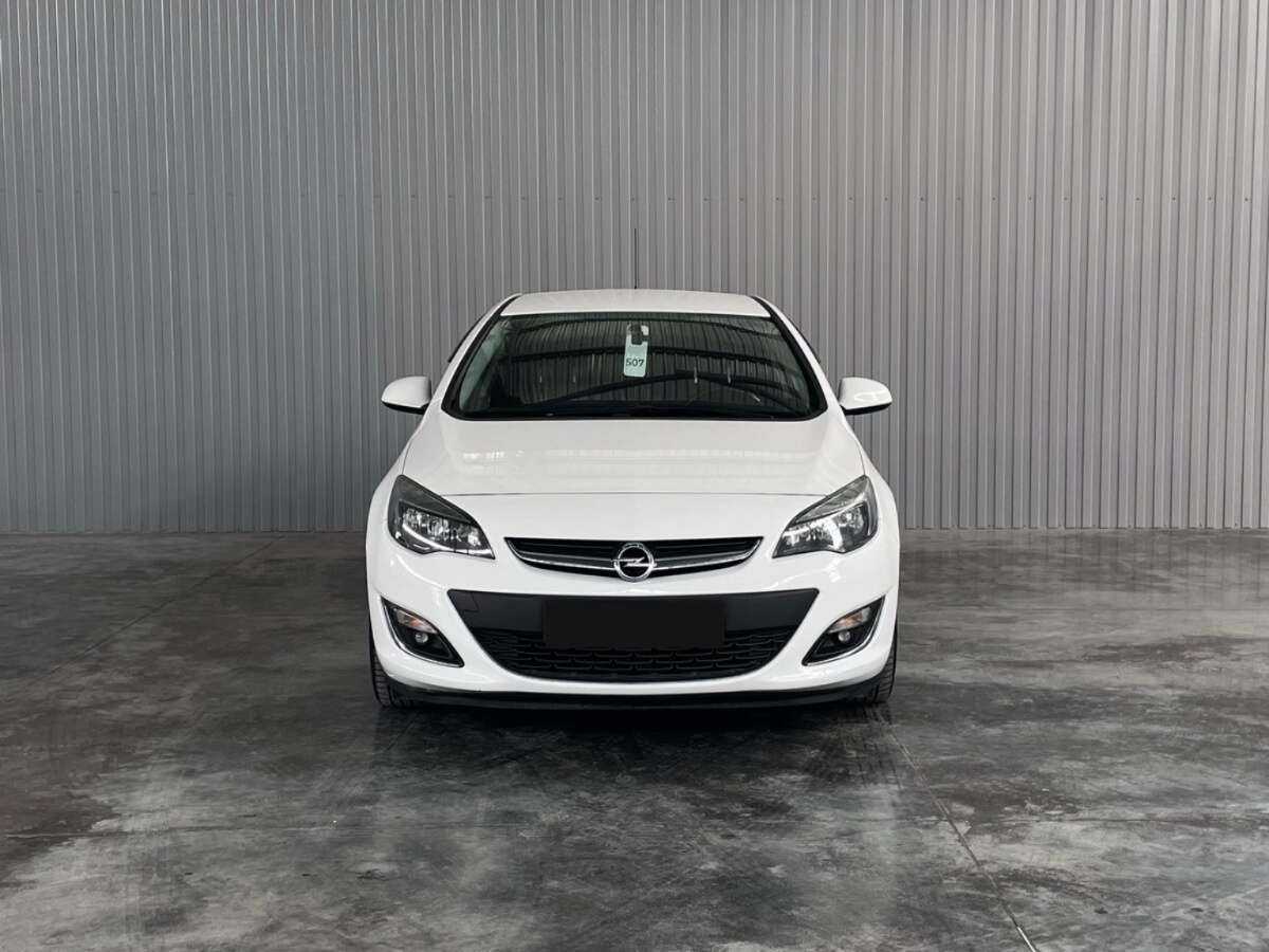 Opel Astra б/у, 2014, Автоматическая. Фото: #1