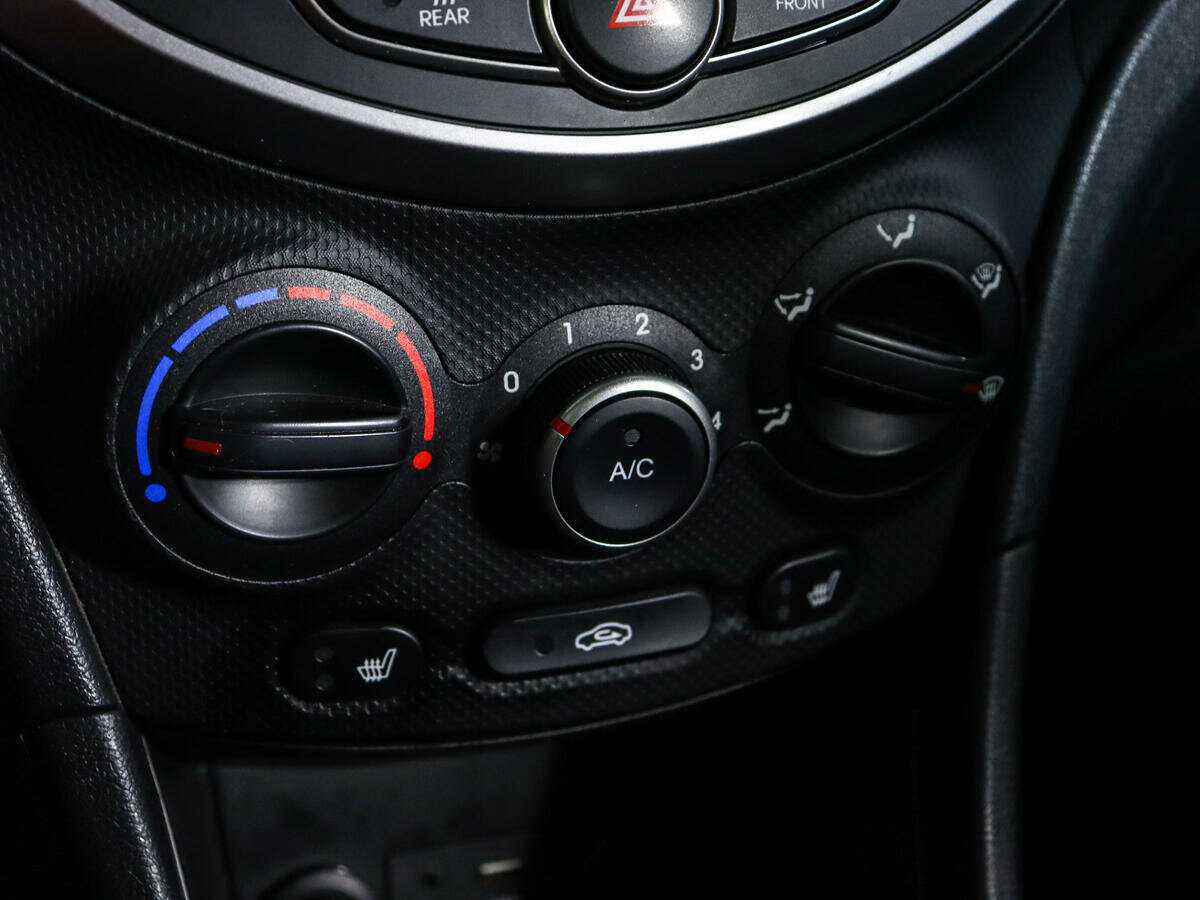 Hyundai Solaris б/у, 2015, Автоматическая. Фото: #17