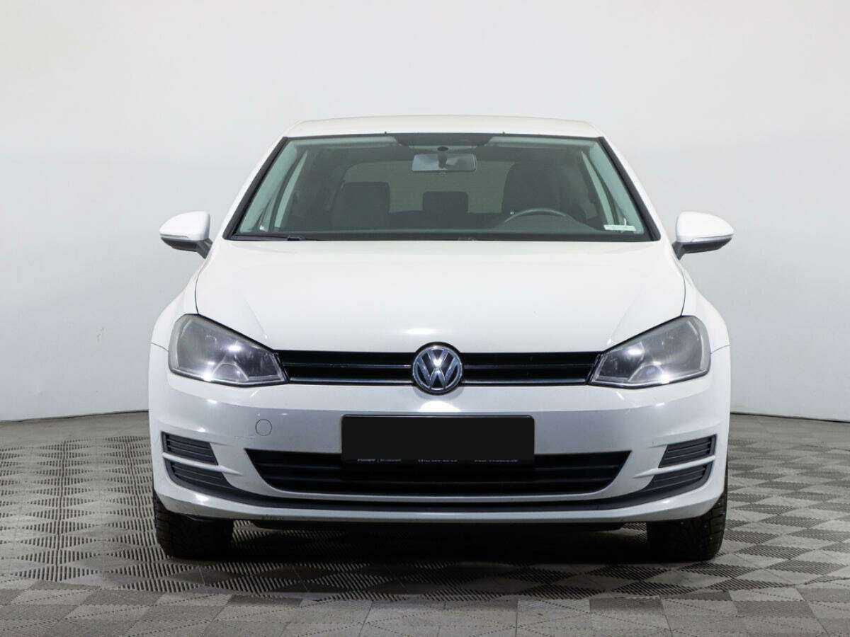 Volkswagen Golf б/у, 2013, Механическая. Фото: #1