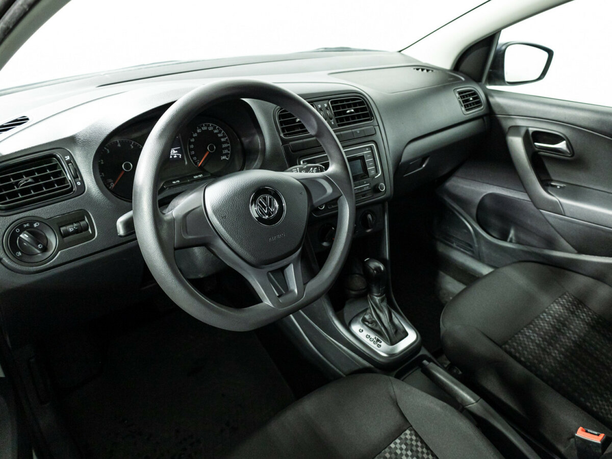 Volkswagen Polo б/у, 2019, Автоматическая. Фото: #10