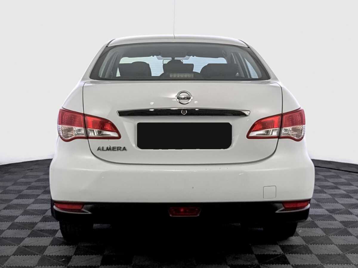 Nissan Almera б/у, 2015, Механическая. Фото: #5