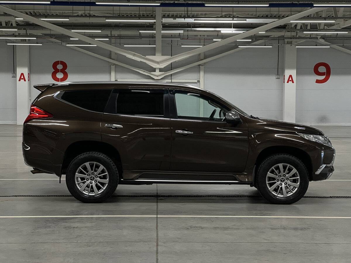 Mitsubishi Pajero Sport б/у, 2018, Автоматическая. Фото: #3