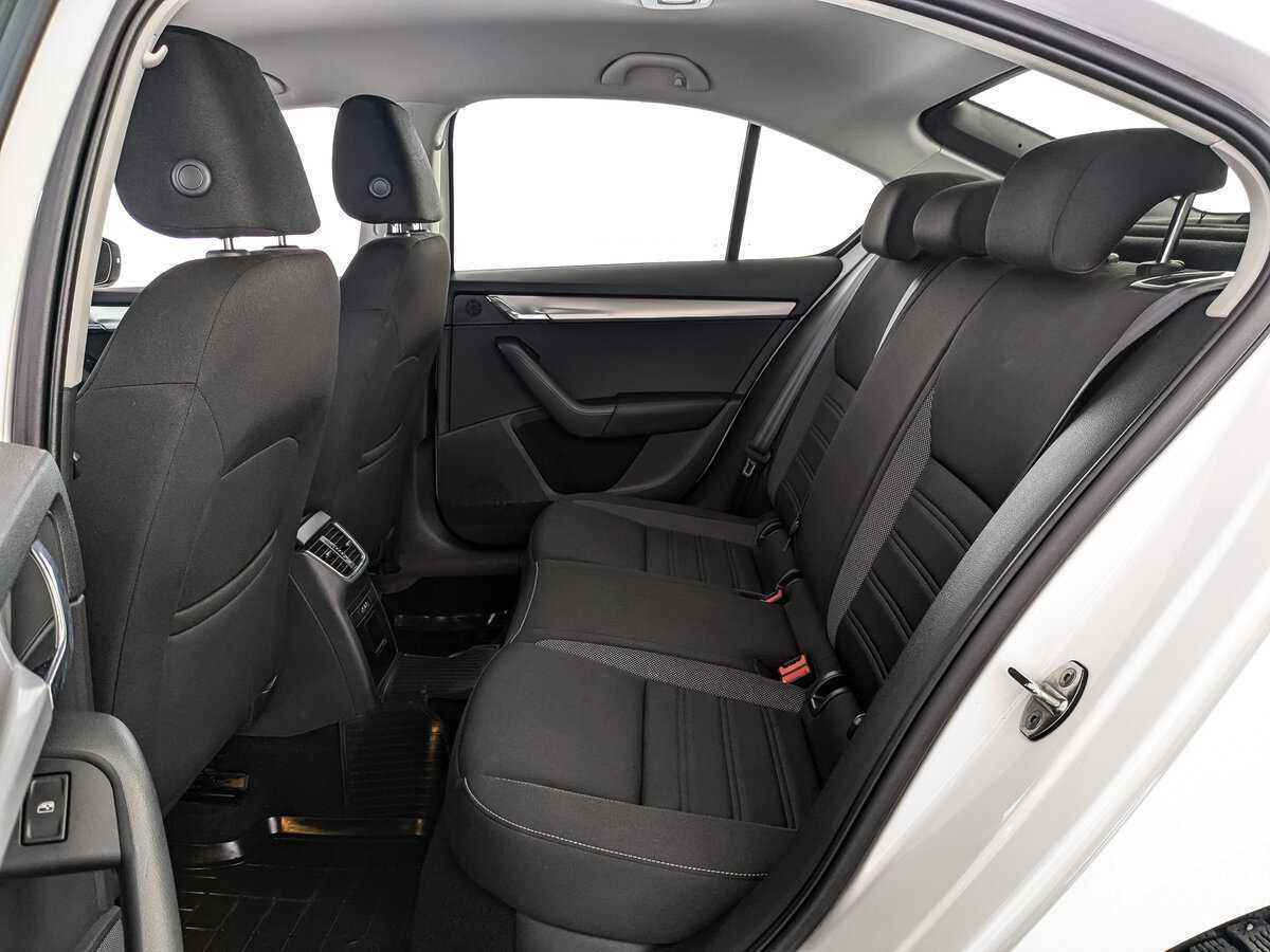 Skoda Octavia б/у, 2019, Механическая. Фото: #17