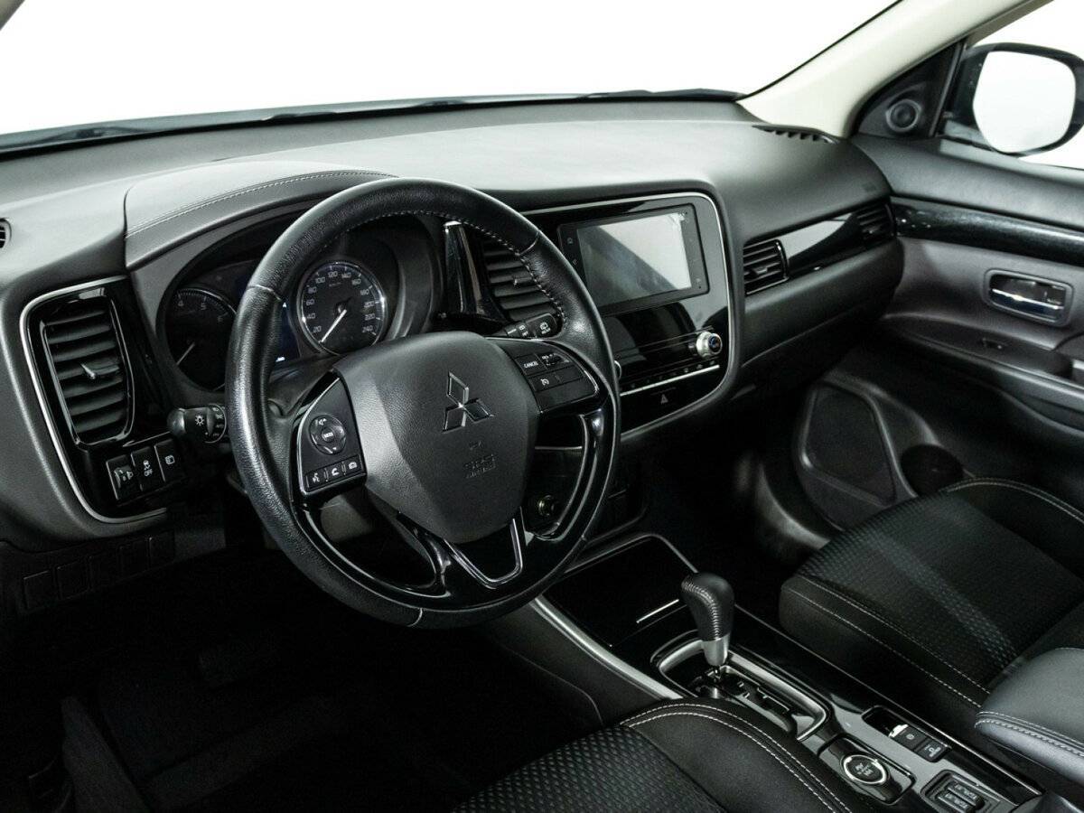 Mitsubishi Outlander б/у, 2021, Вариатор. Фото: #10