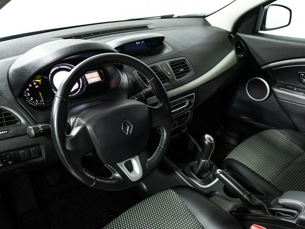 Renault Fluence б/у, 2012, Механическая. Фото: #10
