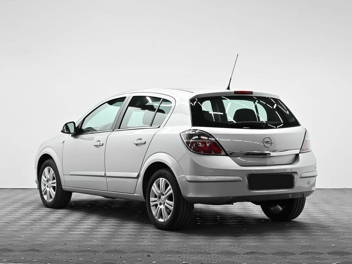Opel Astra б/у, 2012, Автоматическая. Фото: #2