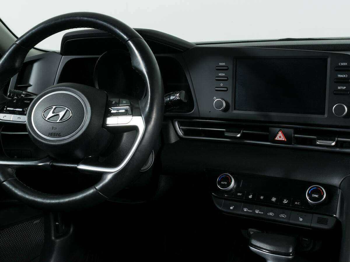 Hyundai Elantra б/у, 2021, Автоматическая. Фото: #8