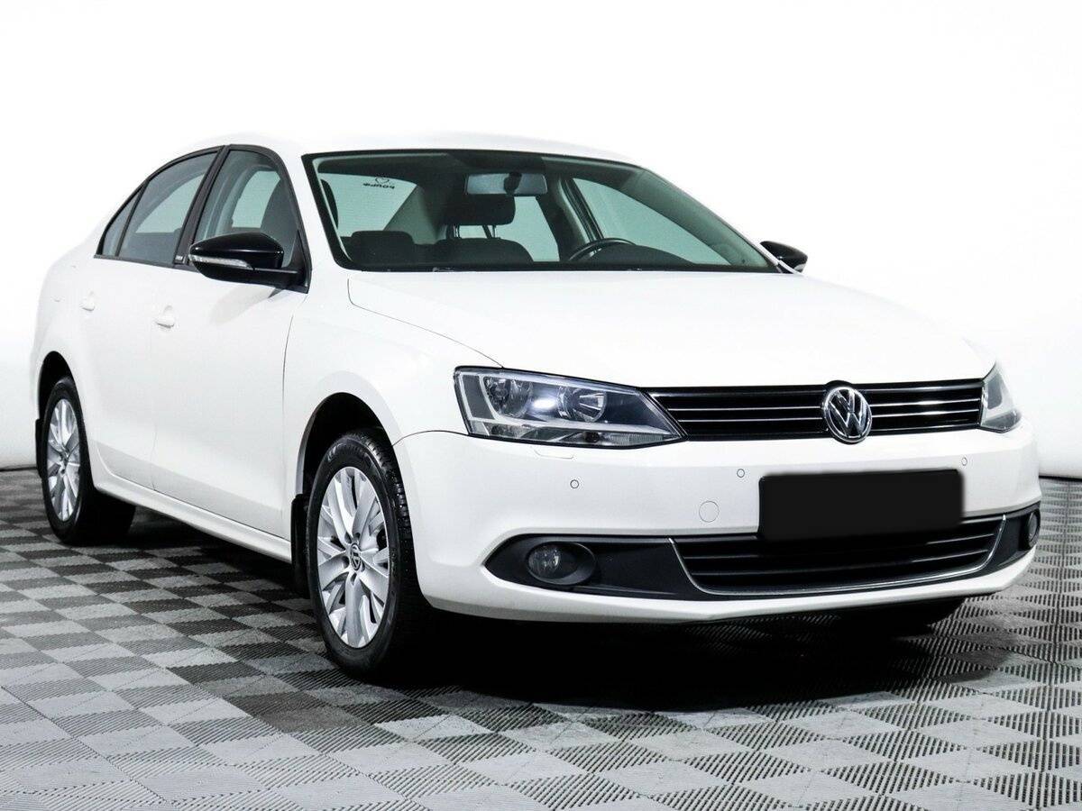 Volkswagen Jetta б/у, 2014, Автоматическая. Фото: #2