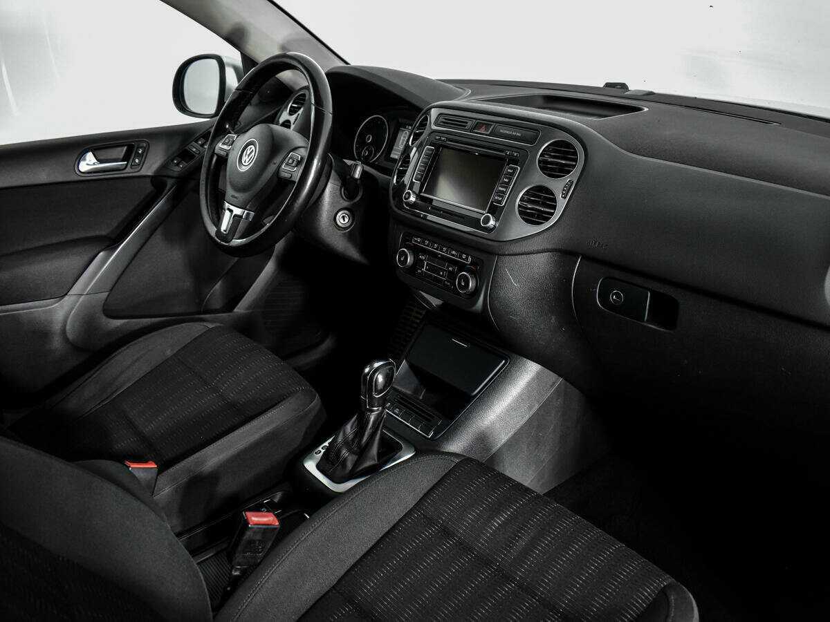 Volkswagen Tiguan б/у, 2012, Автоматическая. Фото: #11