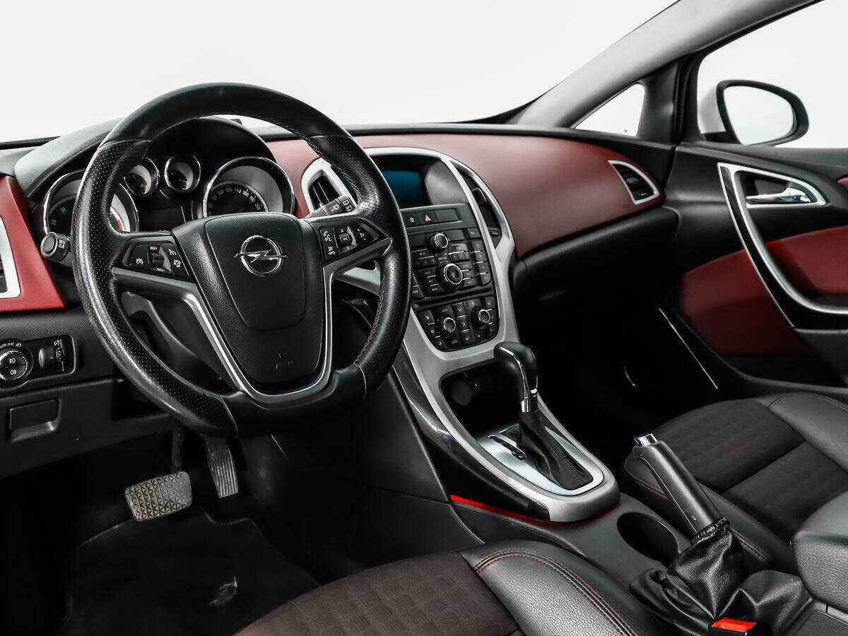 Opel Astra б/у, 2012, Автоматическая. Фото: #8