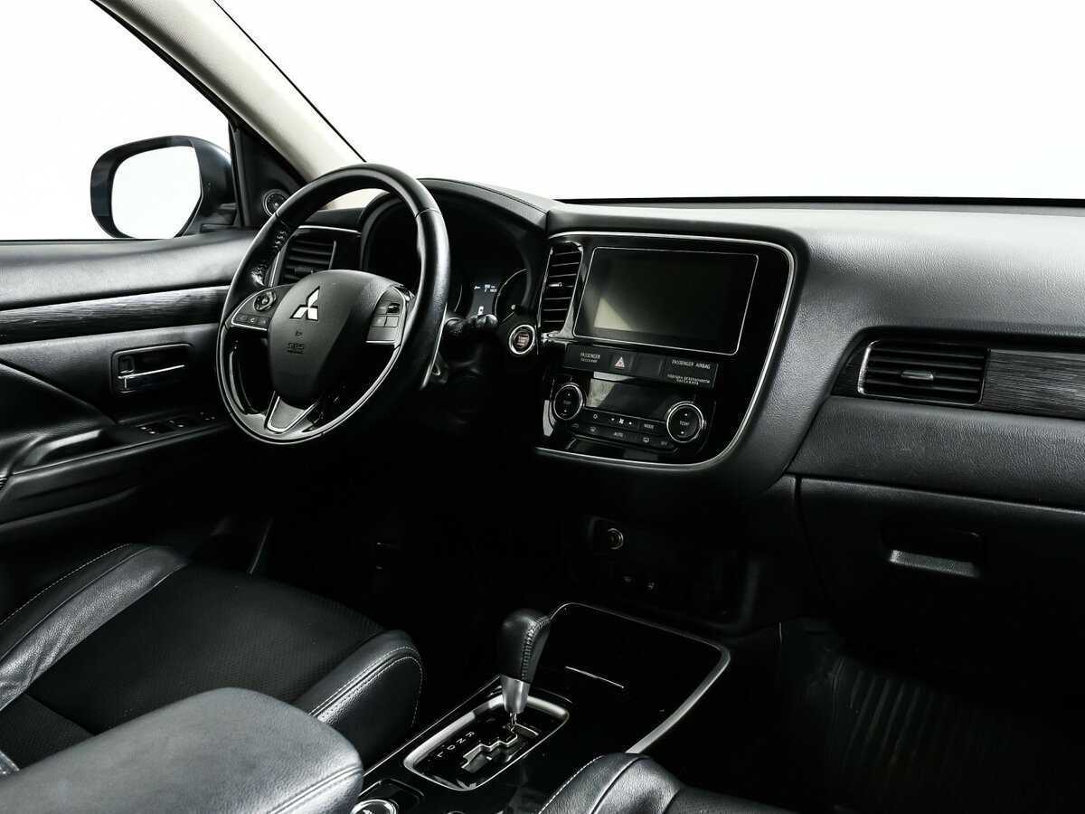 Mitsubishi Outlander б/у, 2017, Вариатор. Фото: #8