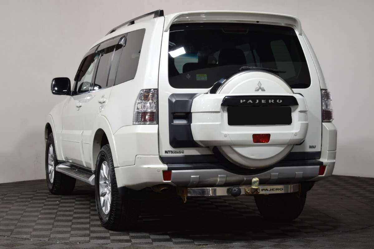Mitsubishi Pajero б/у, 2014, Автоматическая. Фото: #4