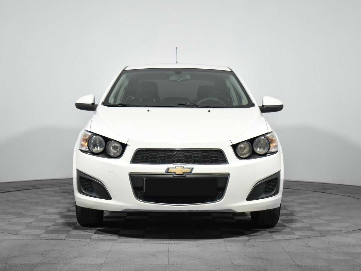 Chevrolet Aveo б/у, 2014, Механическая. Фото: #1