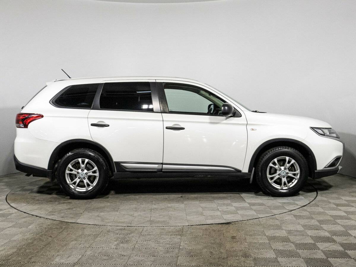 Mitsubishi Outlander б/у, 2016, Вариатор. Фото: #3
