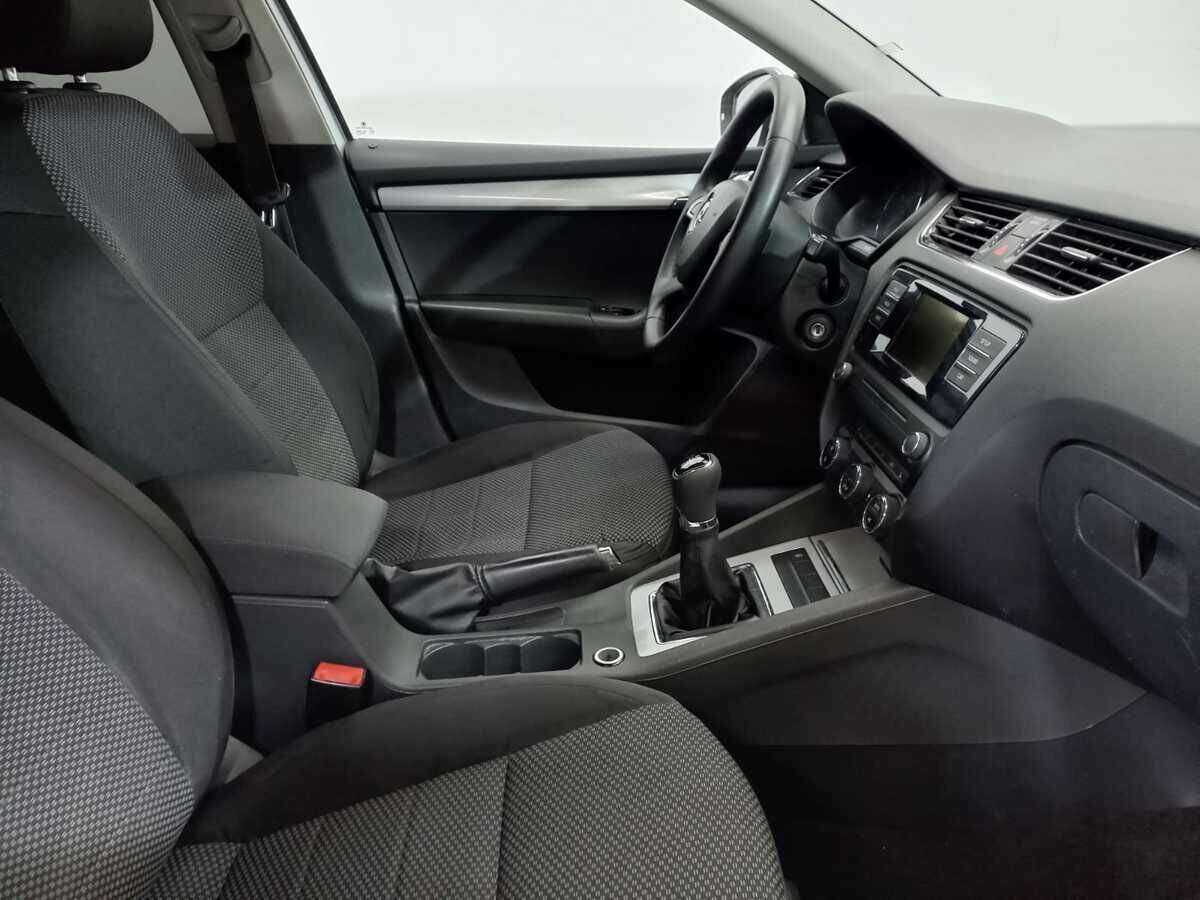 Skoda Octavia б/у, 2015, Механическая. Фото: #9