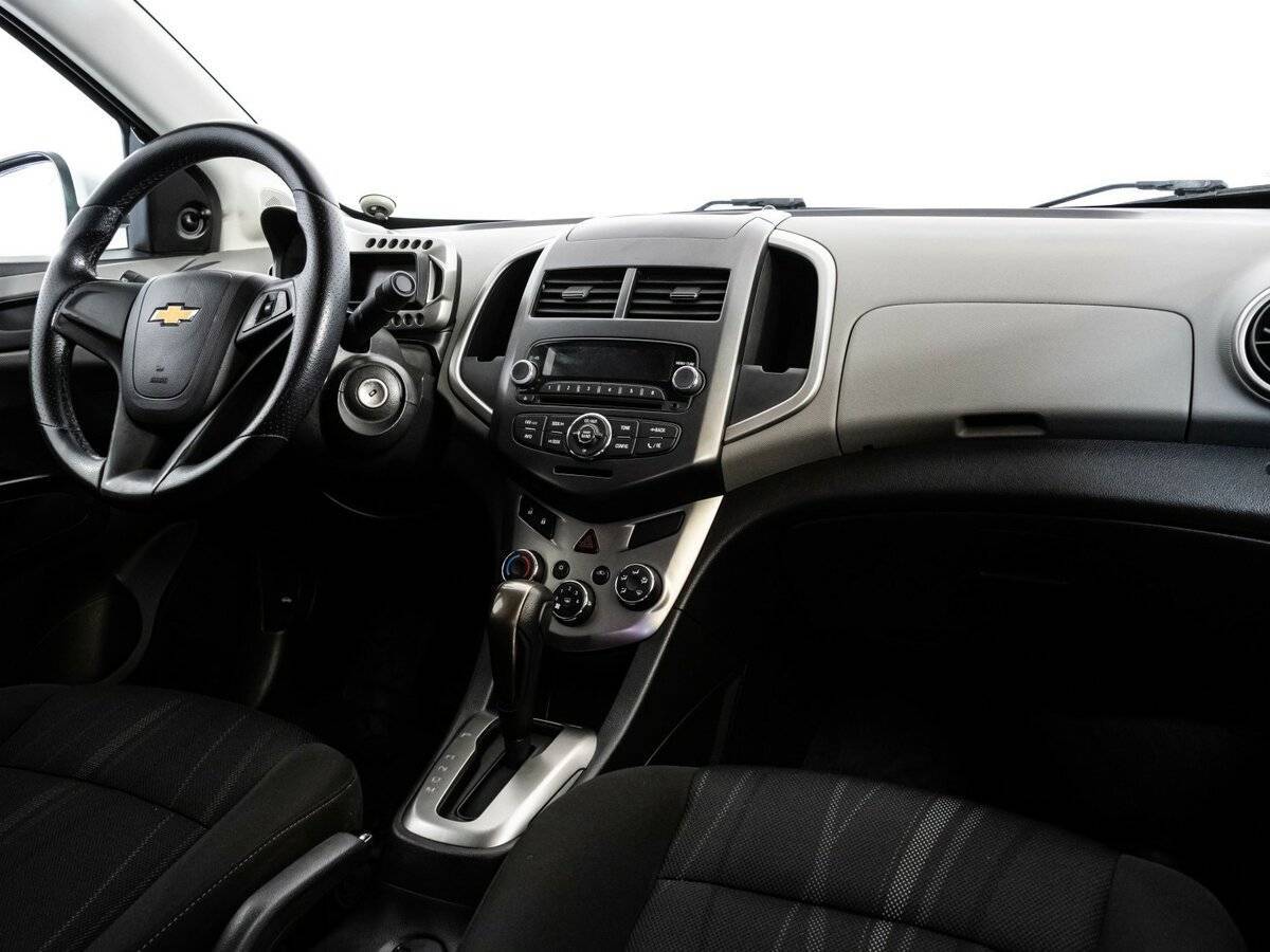 Chevrolet Aveo б/у, 2015, Автоматическая. Фото: #6