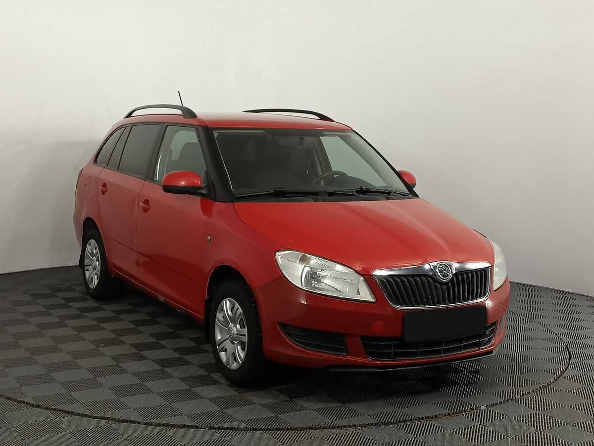 Skoda Fabia б/у, 2014, Механическая. Фото: #2