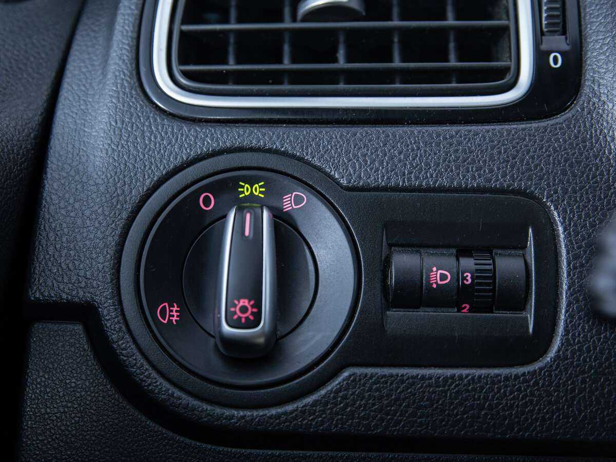 Volkswagen Polo б/у, 2019, Механическая. Фото: #13