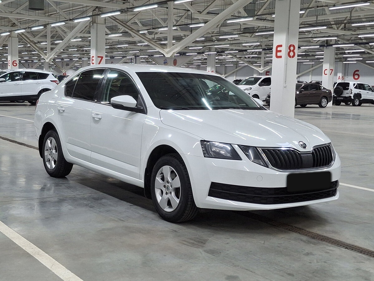 Skoda Octavia б/у, 2018, Механическая. Фото: #2
