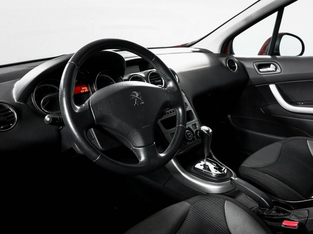 Peugeot 308 б/у, 2012, Автоматическая. Фото: #13