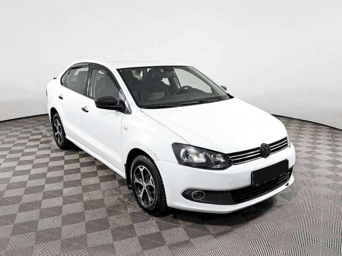 Volkswagen Polo б/у, 2014, Механическая. Фото: #2