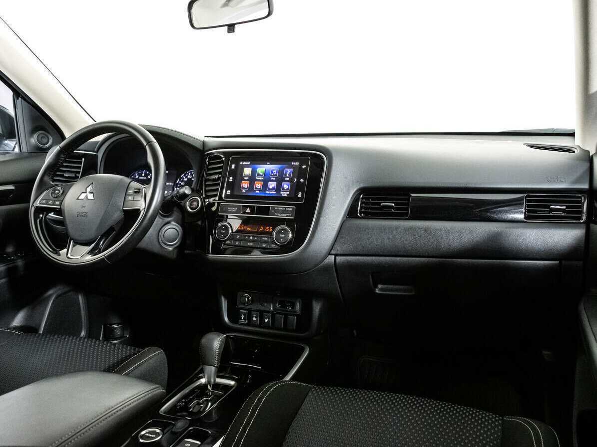 Mitsubishi Outlander б/у, 2019, Вариатор. Фото: #8