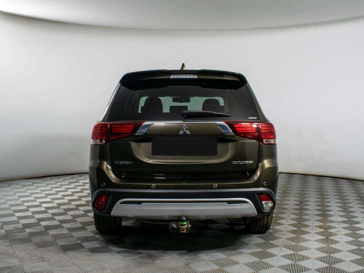 Mitsubishi Outlander б/у, 2018, Вариатор. Фото: #2