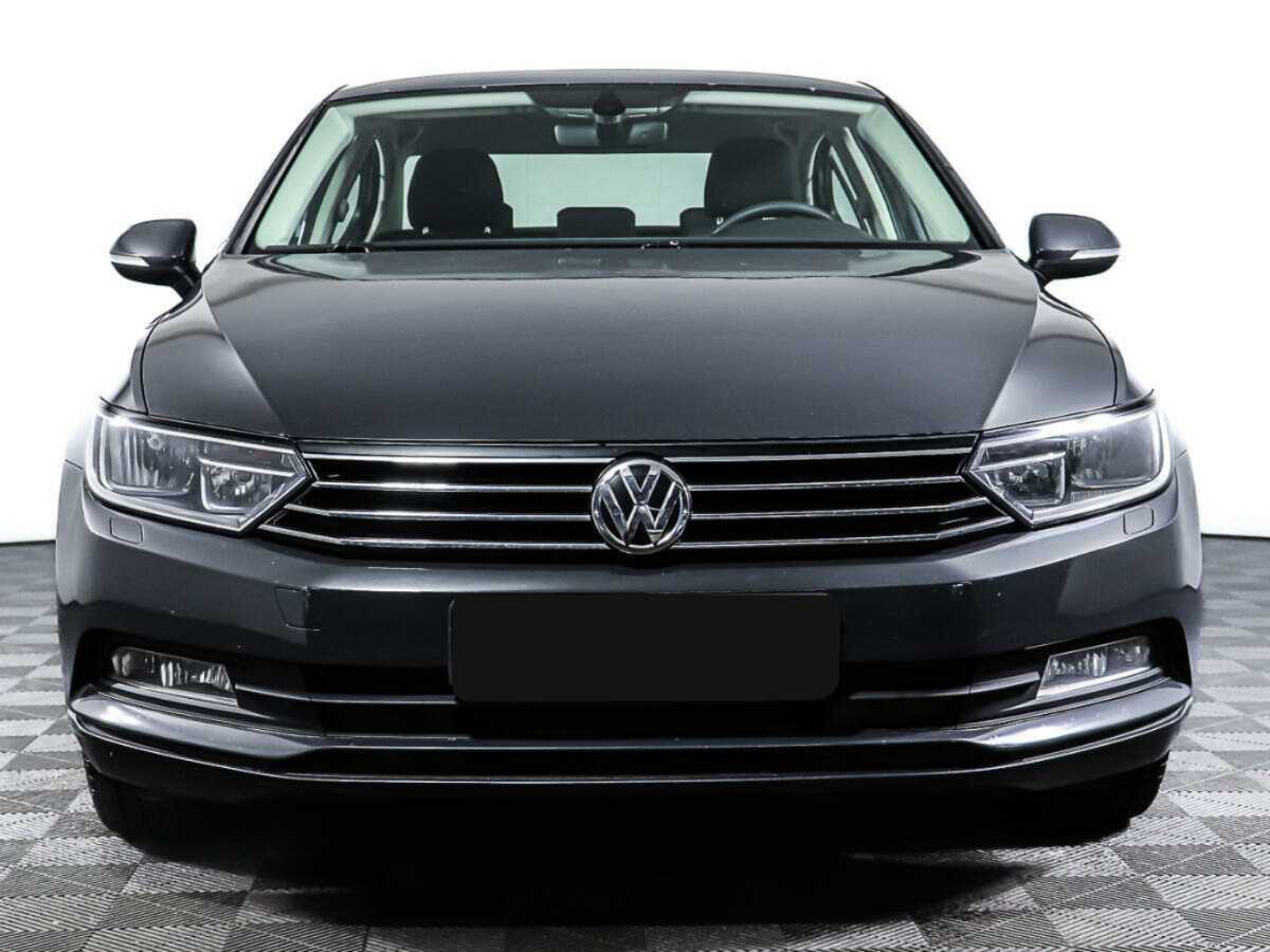Volkswagen Passat б/у, 2017, Роботизированная. Фото: #1