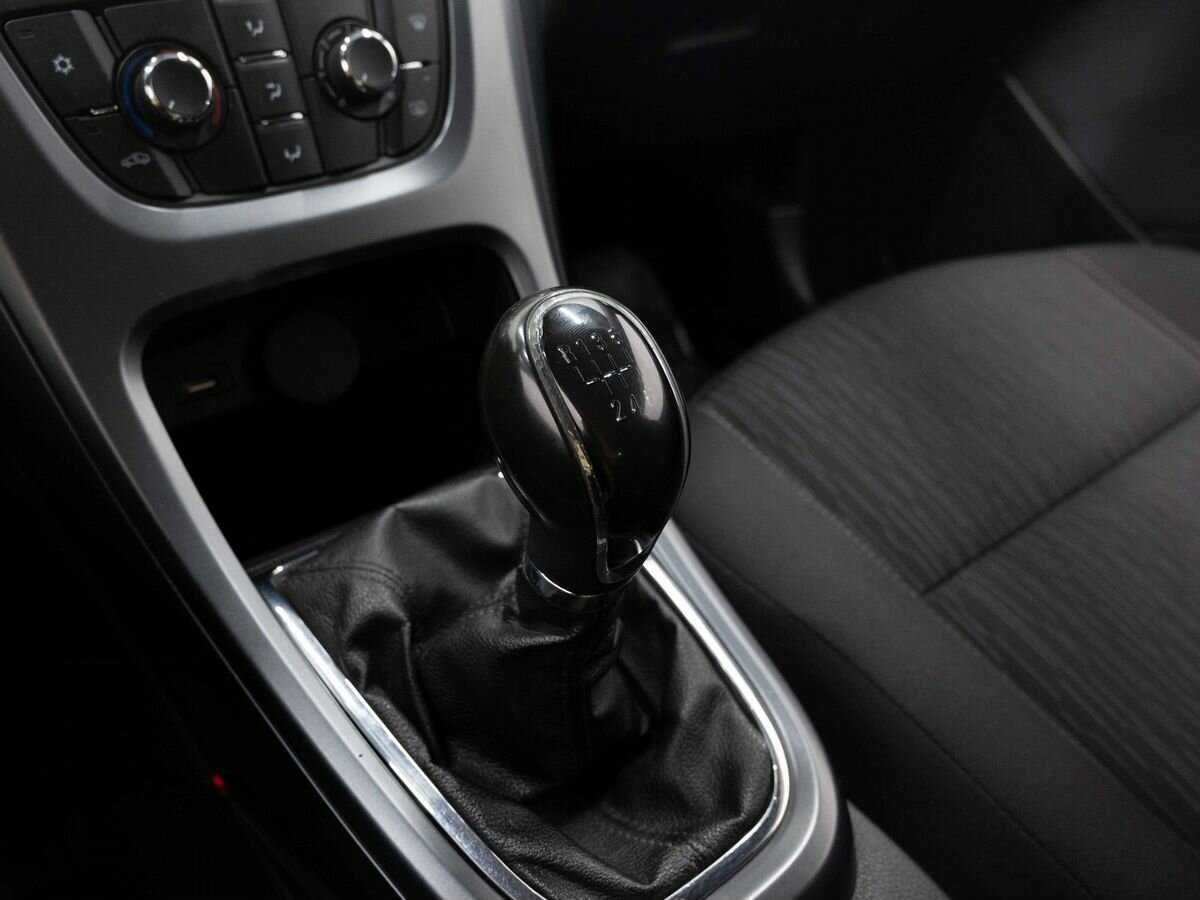 Opel Astra б/у, 2012, Механическая. Фото: #20