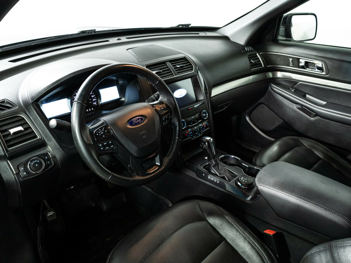 Ford Explorer б/у, 2018, Автоматическая. Фото: #8