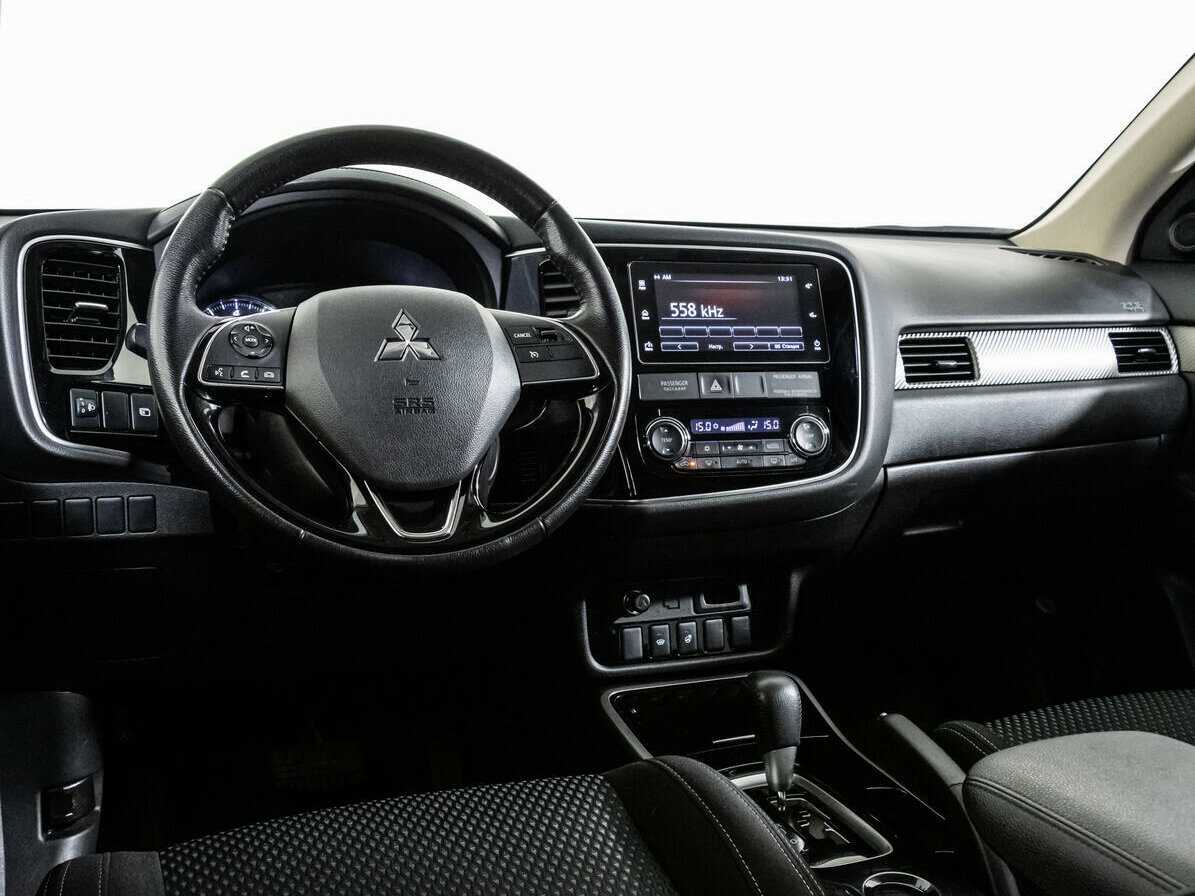 Mitsubishi Outlander б/у, 2018, Вариатор. Фото: #10
