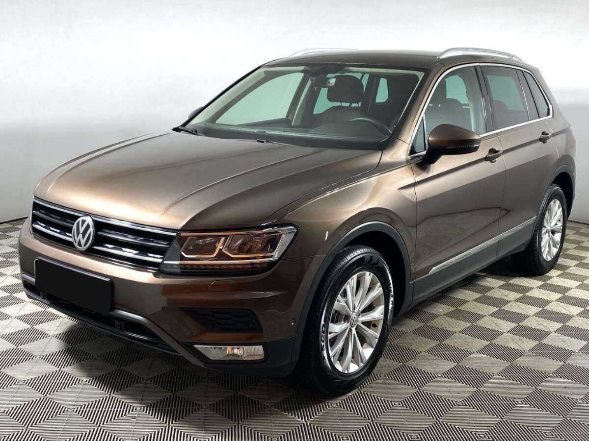 Volkswagen Tiguan б/у, 2017, Роботизированная. Посмотреть фото
