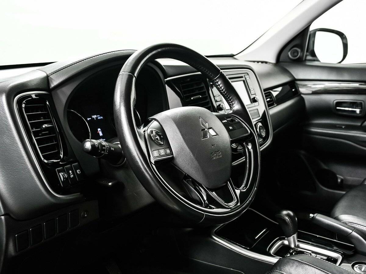 Mitsubishi Outlander б/у, 2017, Вариатор. Фото: #12