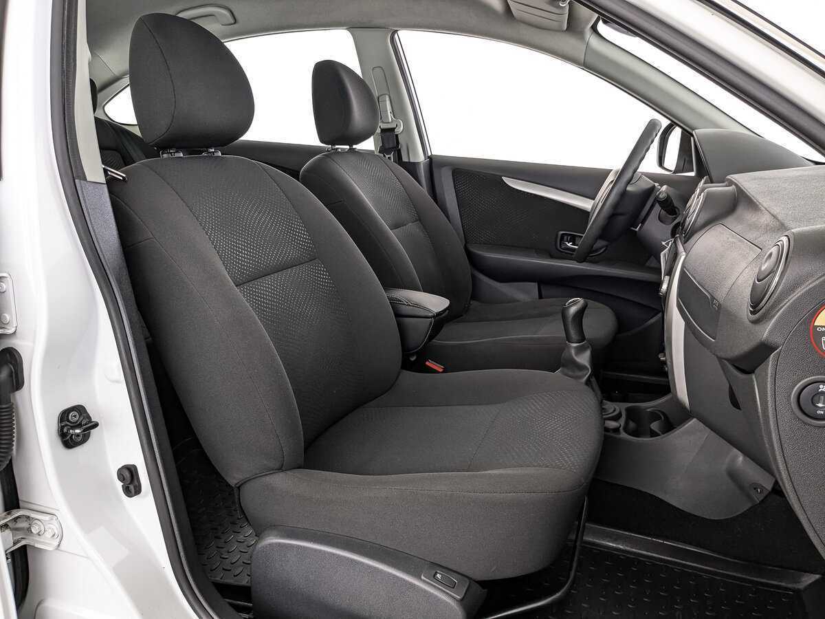 Nissan Almera б/у, 2015, Механическая. Фото: #19