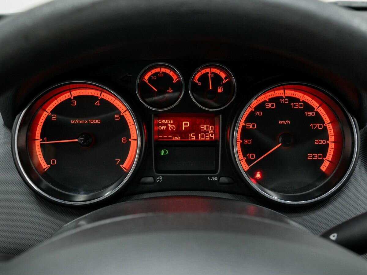Peugeot 408 б/у, 2013, Автоматическая. Фото: #21
