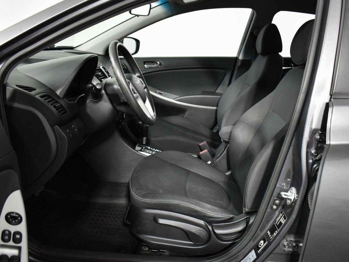 Hyundai Solaris б/у, 2012, Автоматическая. Фото: #9