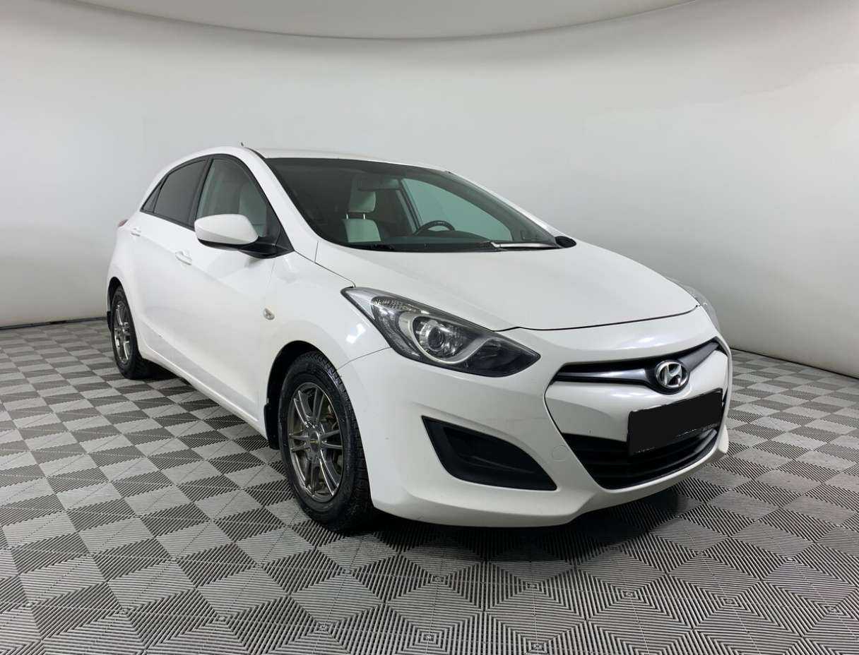 Hyundai i30 б/у, 2012, Автоматическая. Фото: #2