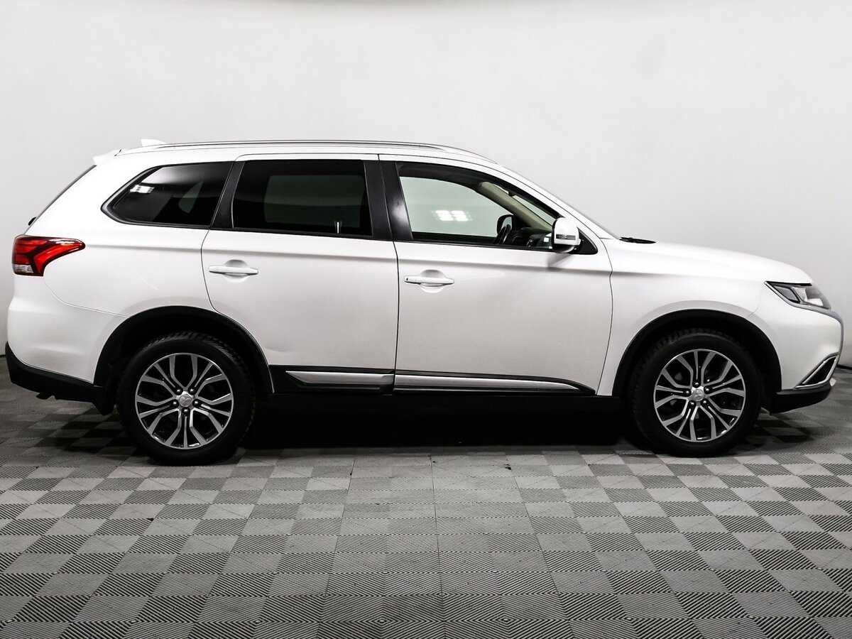 Mitsubishi Outlander б/у, 2017, Вариатор. Фото: #3