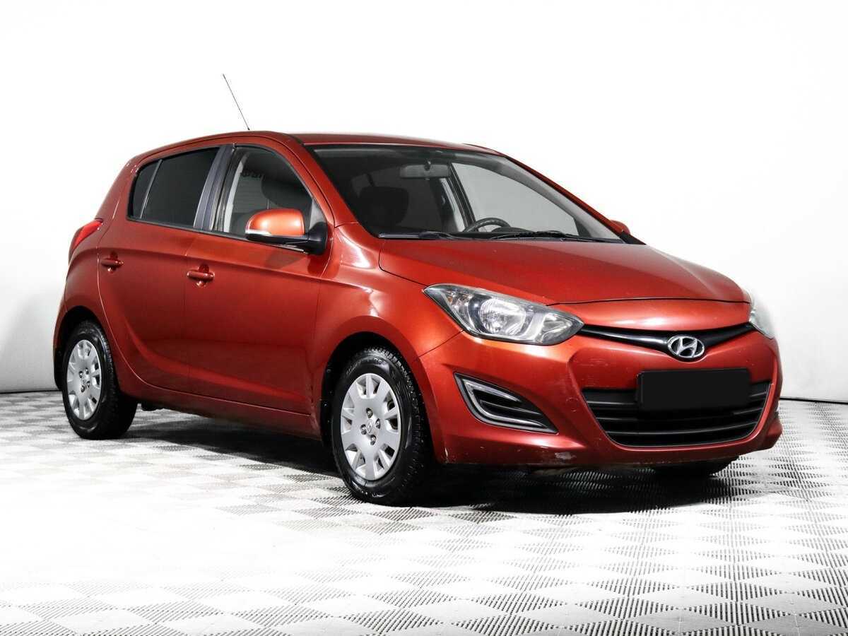 Hyundai i20 б/у, 2012, Автоматическая. Фото: #2