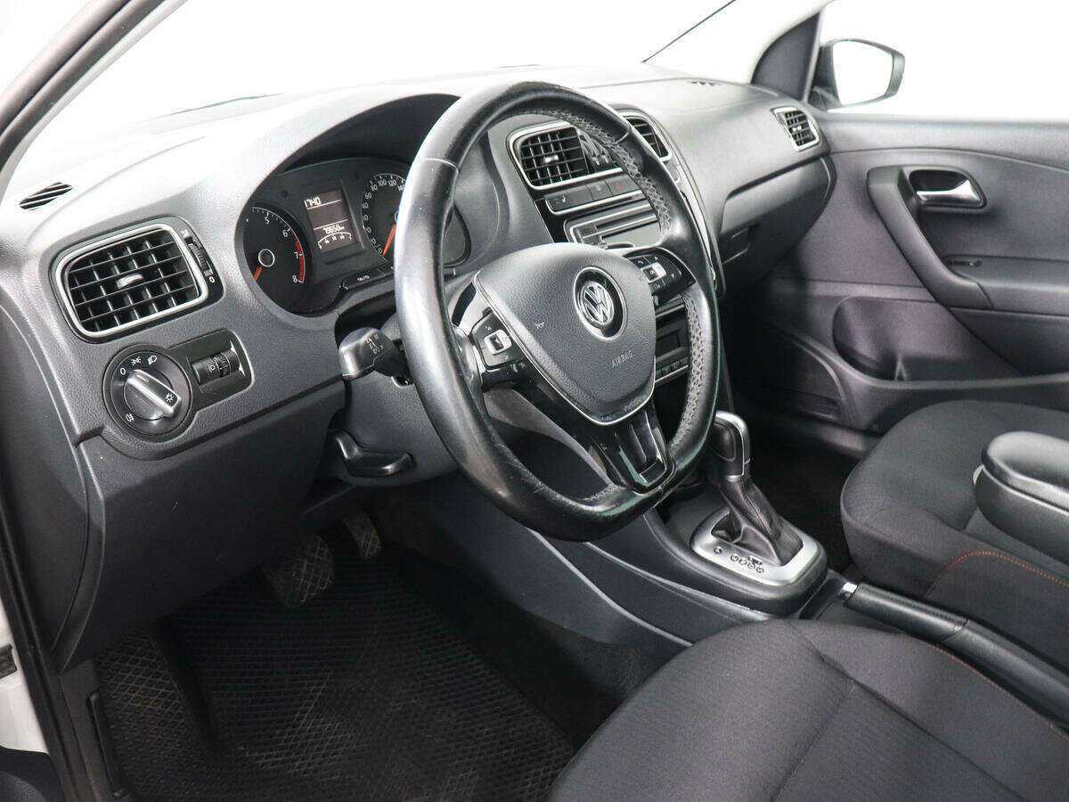 Volkswagen Polo б/у, 2017, Автоматическая. Фото: #8