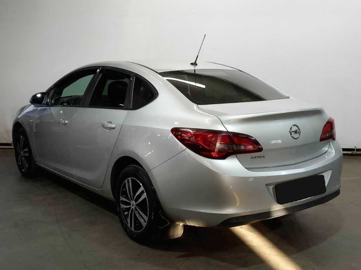 Opel Astra б/у, 2012, Механическая. Фото: #6