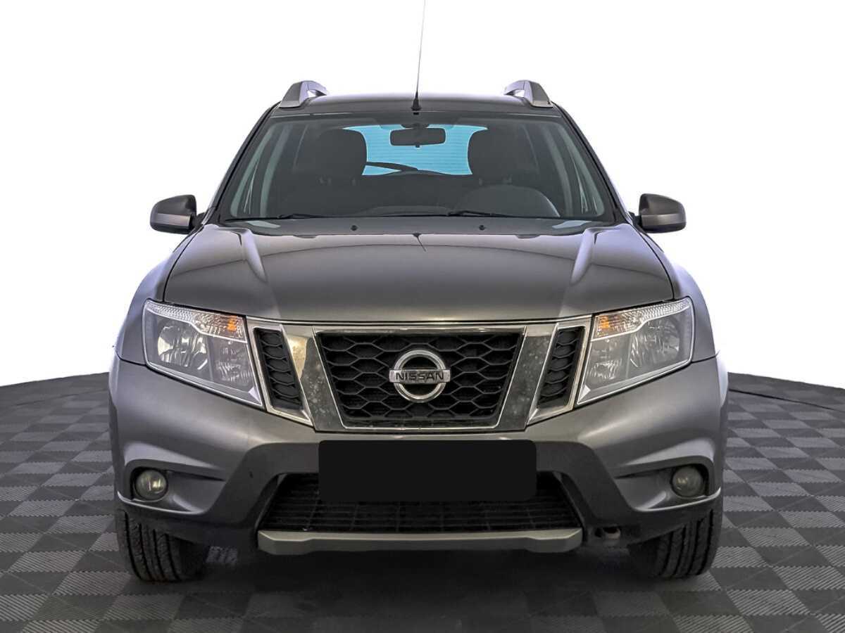 Nissan Terrano б/у, 2015, Автоматическая. Фото: #1