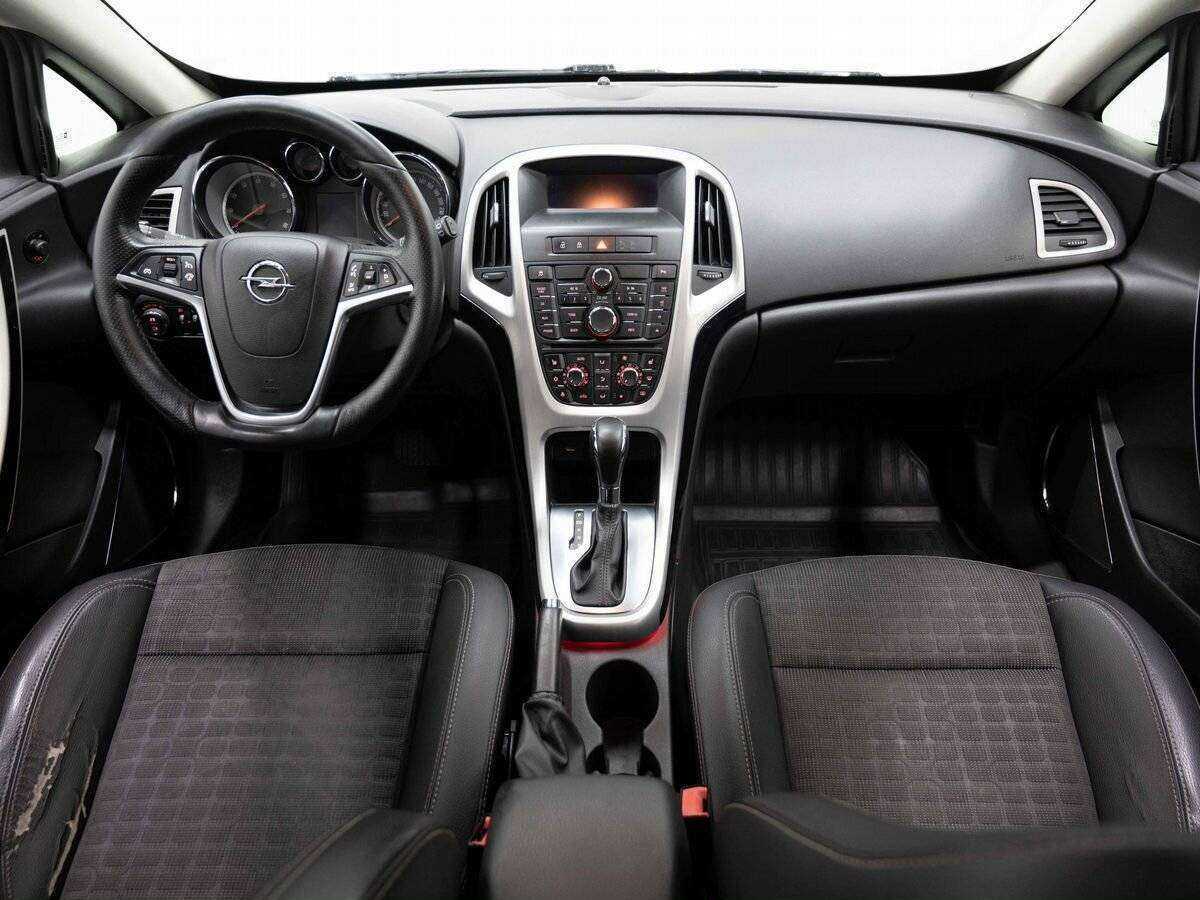 Opel Astra б/у, 2012, Автоматическая. Фото: #11